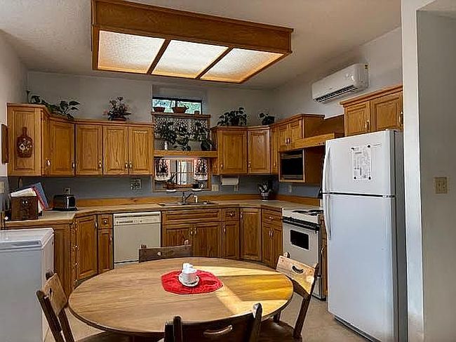 1735 Cherokee Dr, Pleasant Grove, UT