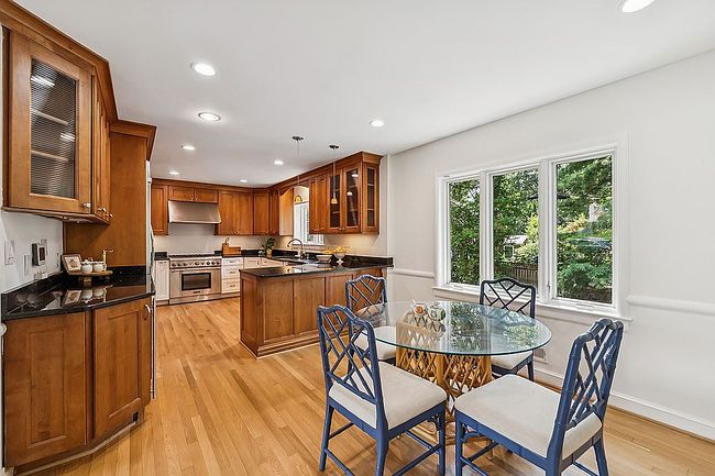 Photo of 2812 N Dinwiddie St, Arlington, VA