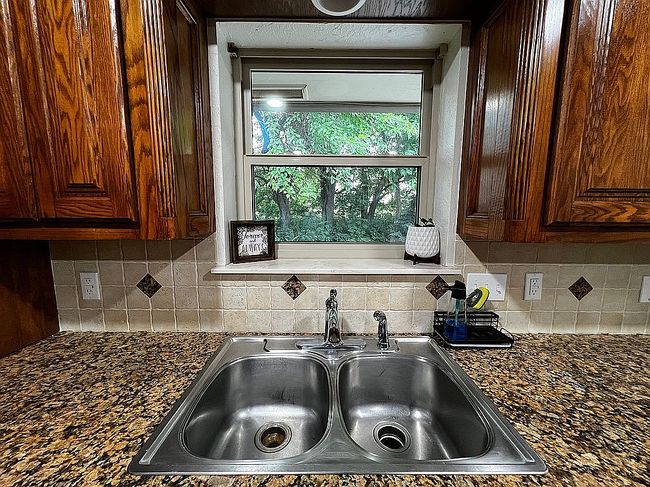 Photo of 2812 Sw 3rd St, Blanchard, OK
