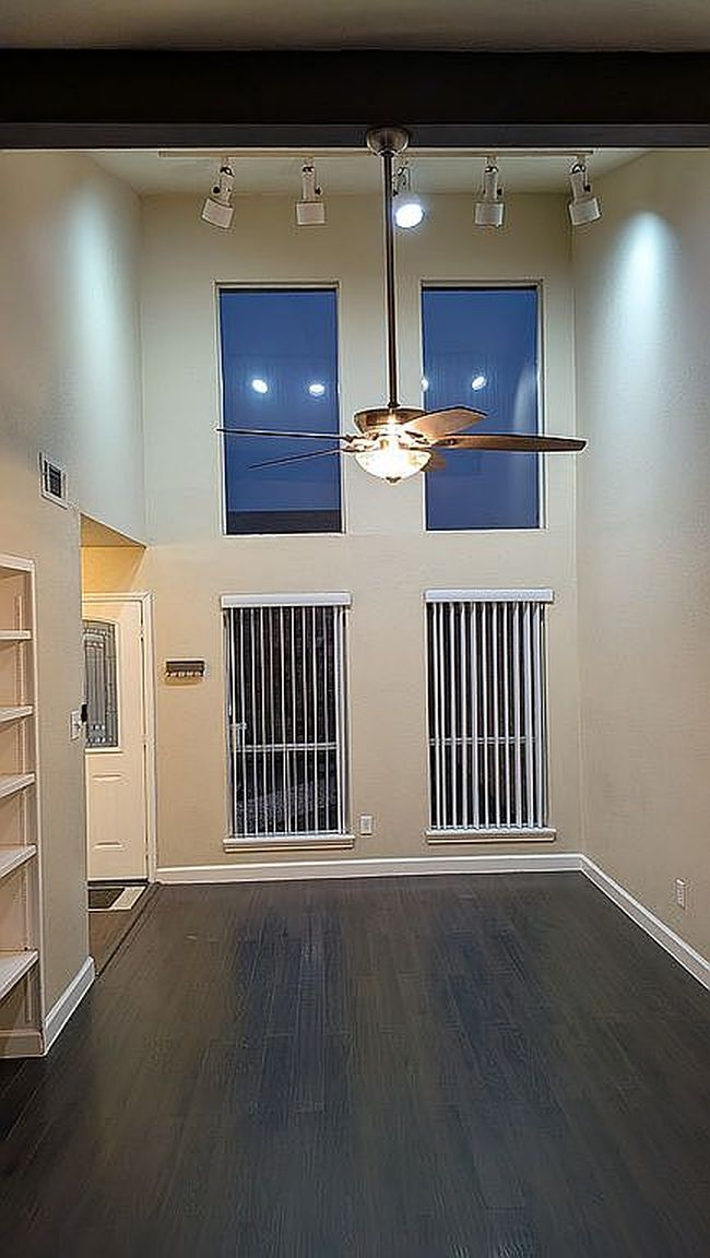 Additional photo 1 of property located at 10614 Sandpiper Dr