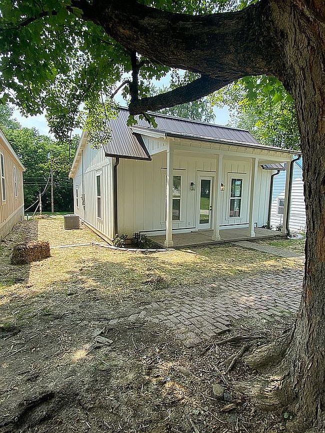 Photo of 411 Cosby St, Washington, IN