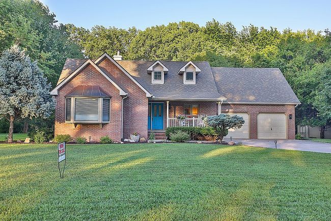 Photo of 4006 N Lakeview Rd, Hutchinson, KS