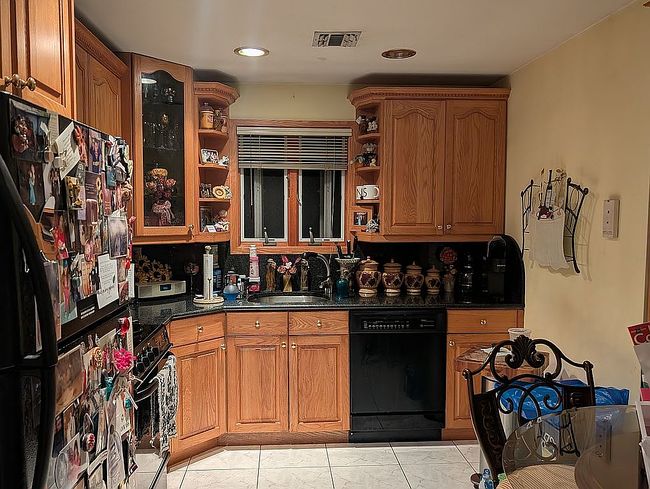 Photo of 155 Bathgate St, Staten Island, NY