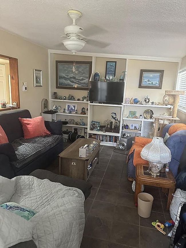 Photo of 2119 N Wellesley Dr, Bradenton, FL