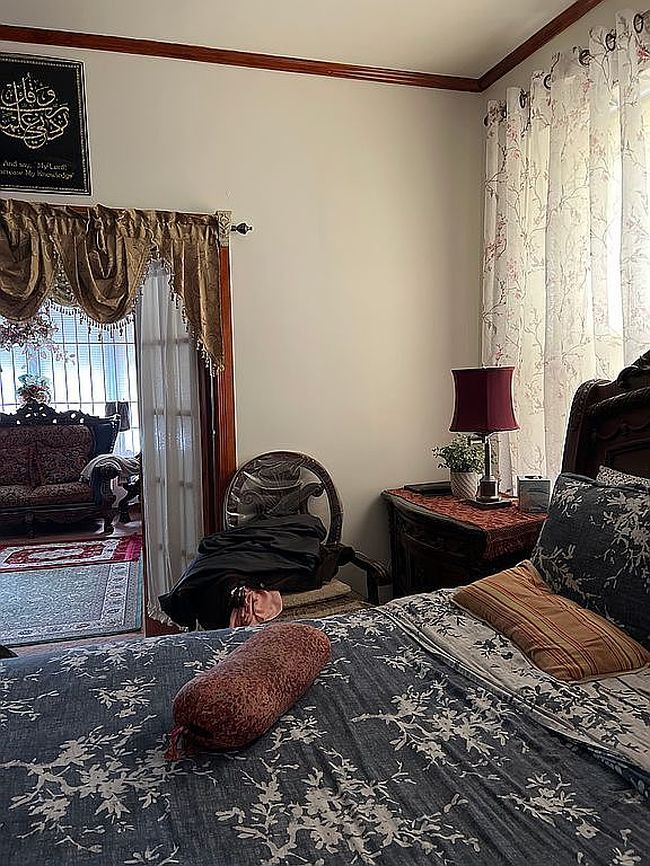 Photo of 1868 Harrison Ave, Bronx, NY
