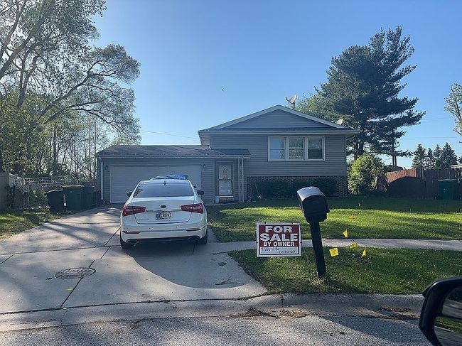 Image of 1136 W 72nd Cir