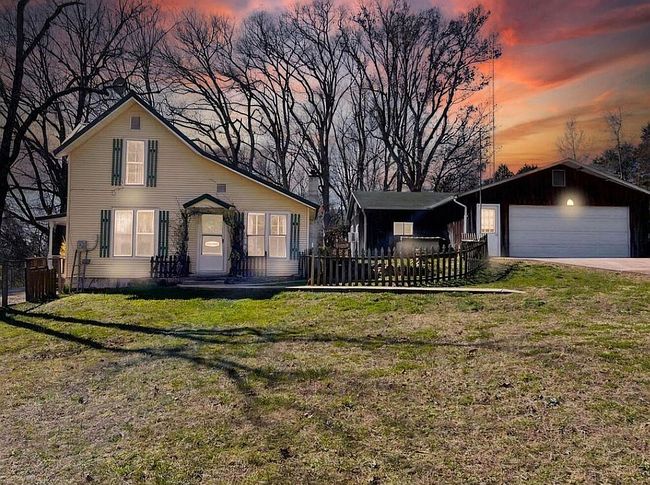 Photo of 135 Coulter Lane, Forsyth, MO