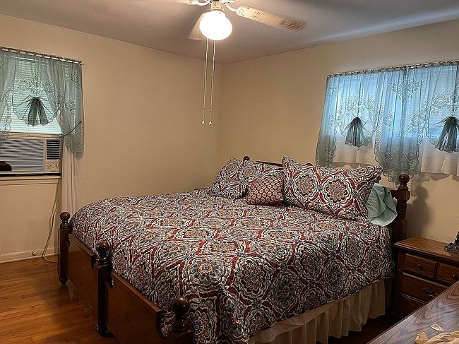 Image of 309 S Shields Ln