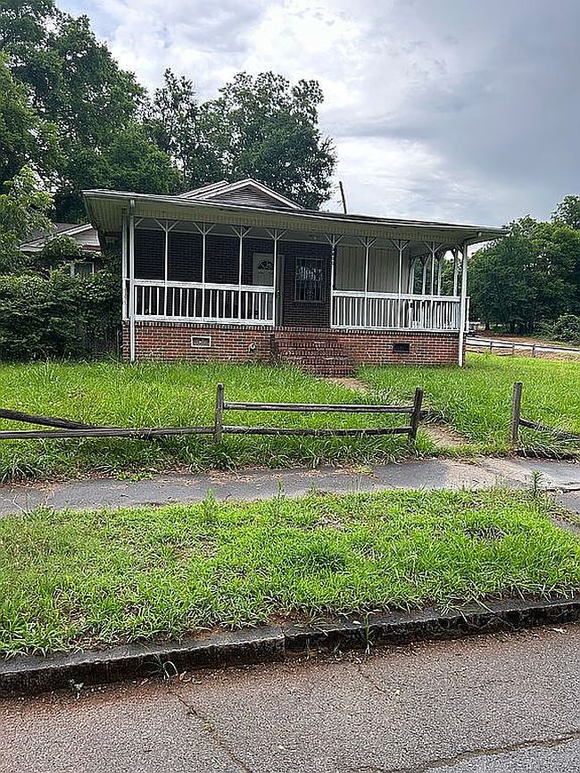 Image of 3600 26th St N