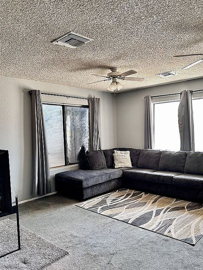 Image of 104 S Casas Lindas Dr