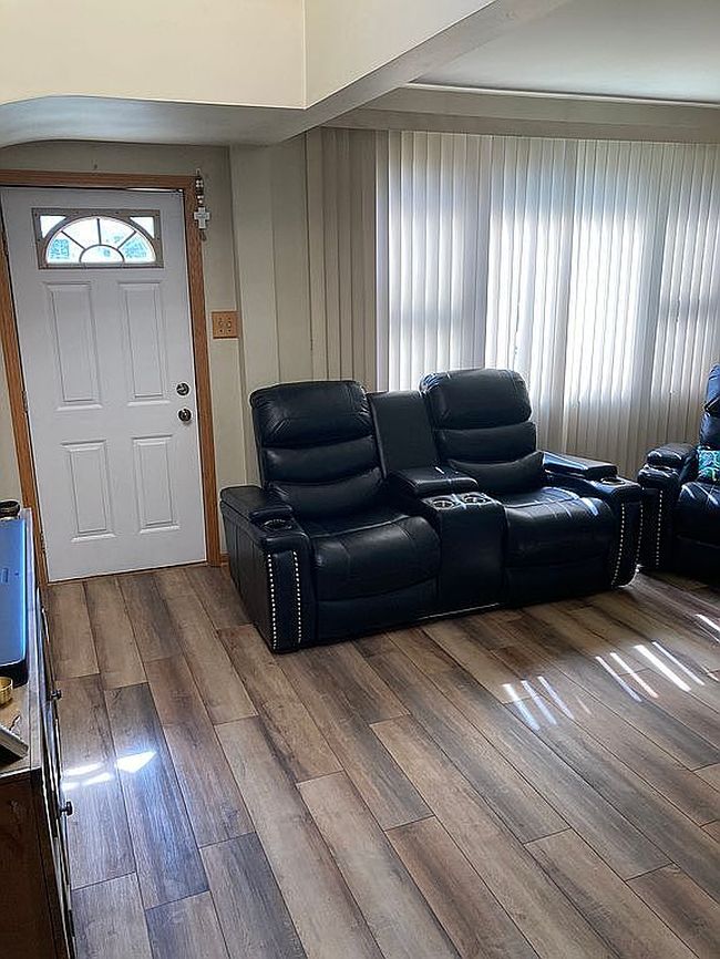 Photo of 3916 N Pontiac Ave, Chicago, IL
