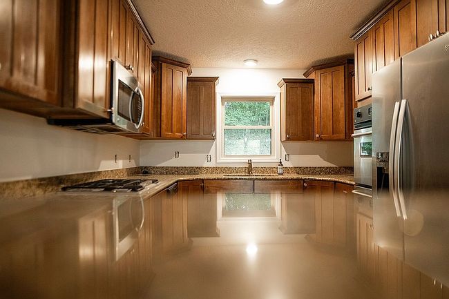 Photo of 827 Country Club Dr, Camdenton, MO