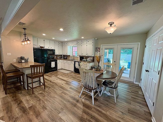 Additional photo 3 of property located at 135 Short St