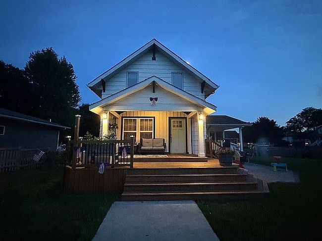 Photo of 1509 Main Ave, Clear Lake, IA