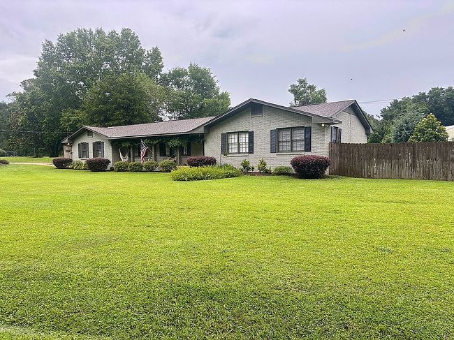 Photo of 13392 Lakewood Loop, Northport, AL