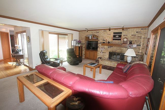 Photo of 22W305 Mccarron Rd, Glen Ellyn, IL