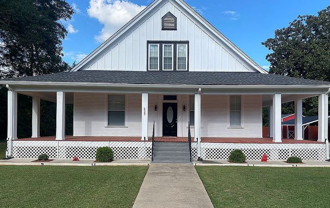 Image of 522 Main St
