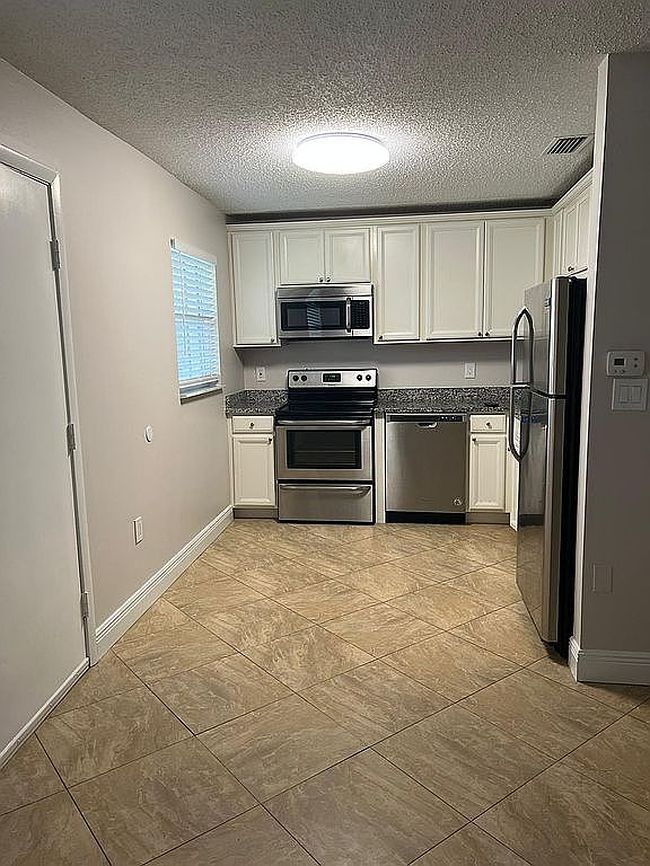 Photo of 3325 Airport Pulling Rd N Apt T6, Naples, FL