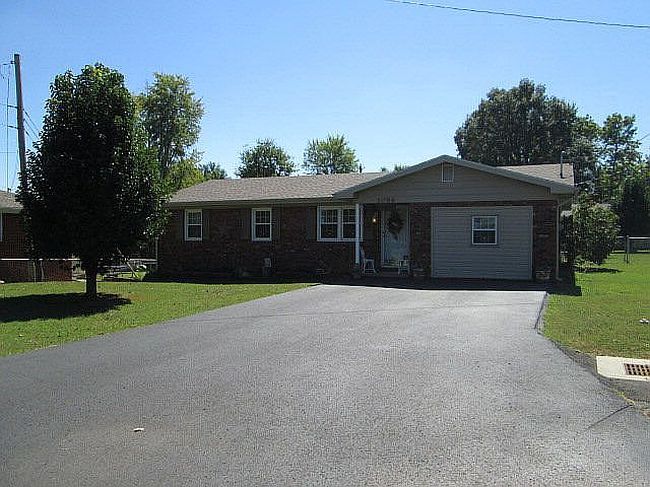 Photo of 1086 Princeton Rd, Madisonville, KY