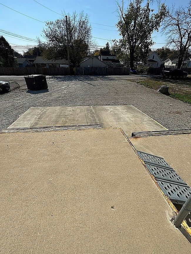 Image of 40 W Main St