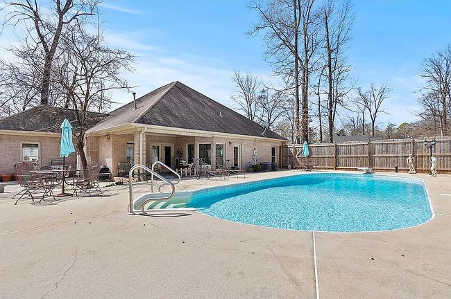 Image of 11 Golden Oak Dr
