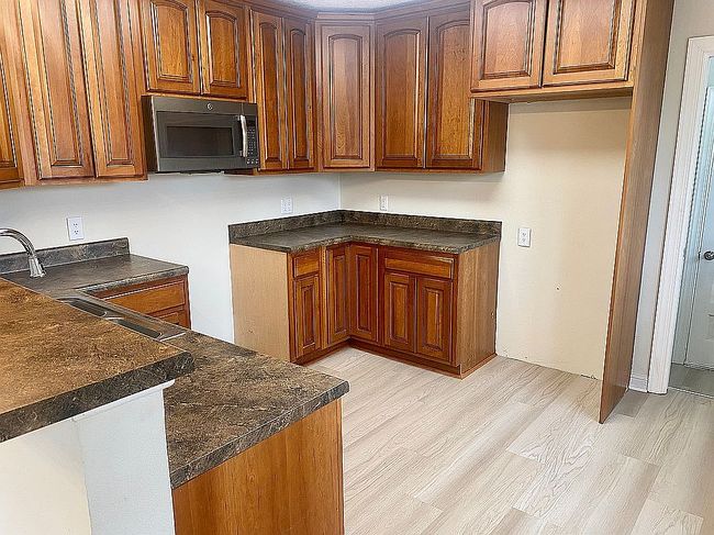 Image of 1306 Oak Blvd