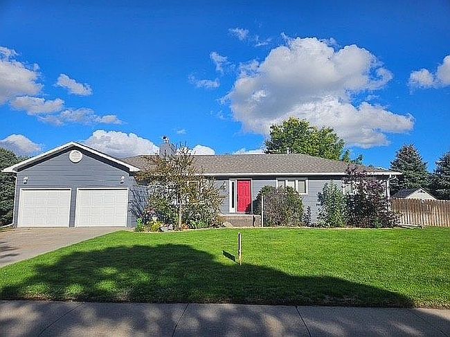 Photo of 413 W 6th St