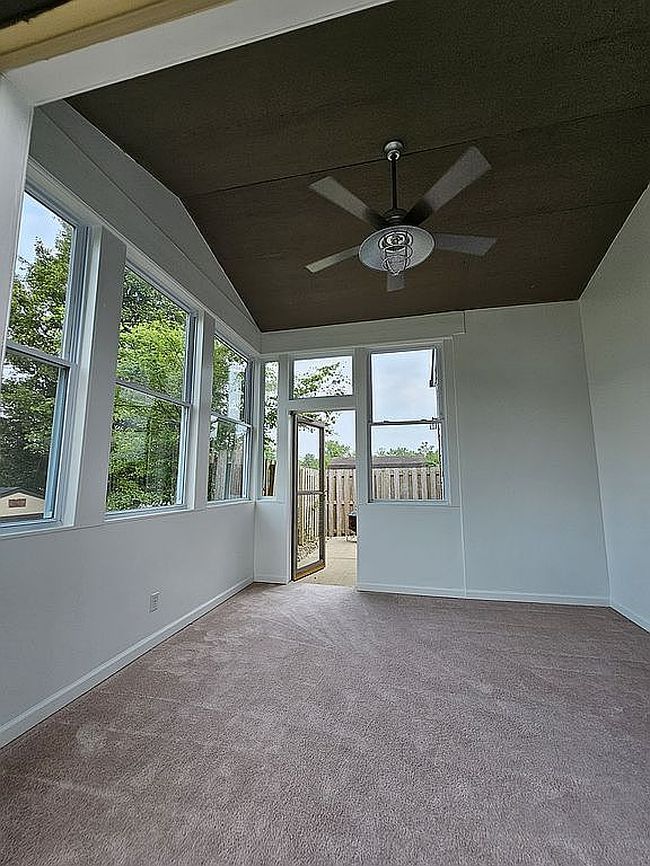 Photo of 6051 Copeland Mills Ct, Indianapolis, IN