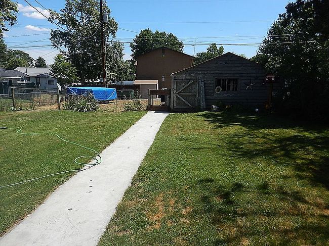 Additional photo 2 of property located at 709 4th St