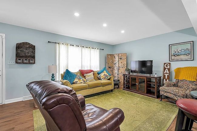 Image of 115 Heather Dr