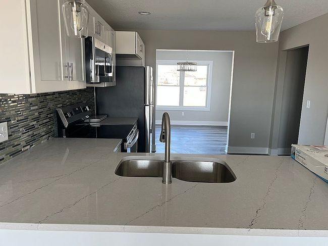 Image of 1001 Lewis Dr