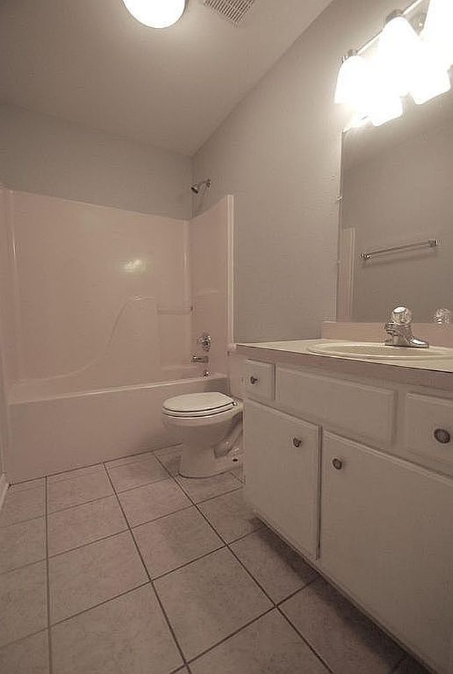Image of 6 Black Oak Dr