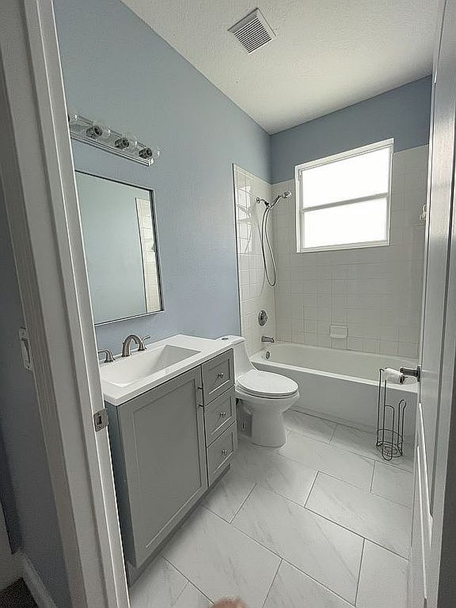 Photo of 34037 Fortunado St, Sorrento, FL
