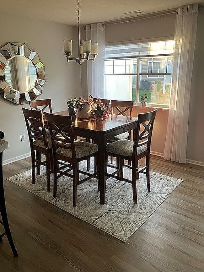 Image of 1714 N 175th Plz