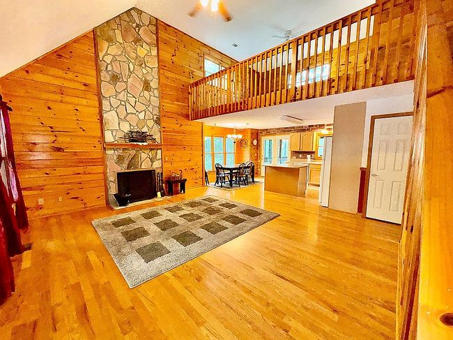 Additional photo 1 of property located at 25 Pacer Ct