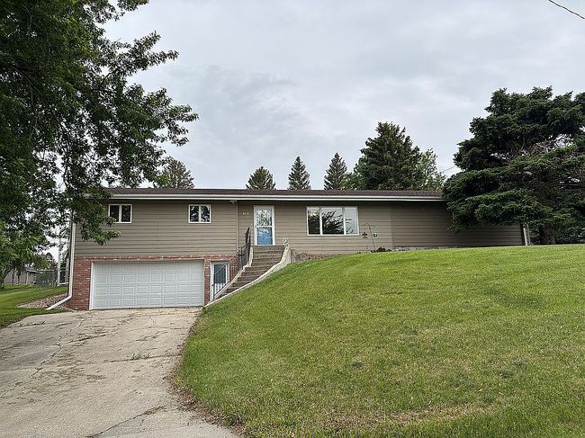 Image of 489 W 9th St