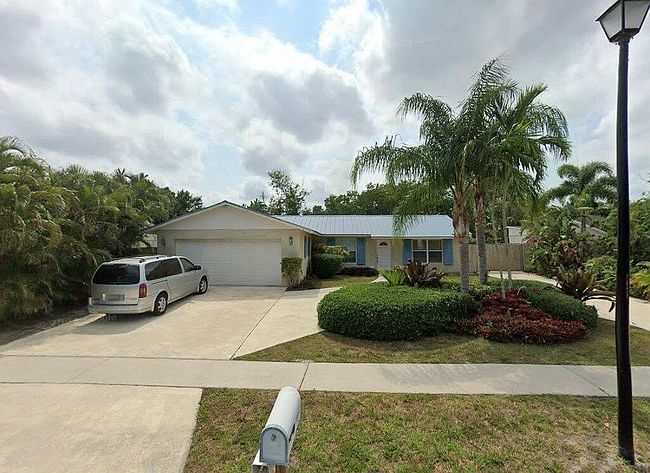 Preview of property located at 716 S Pennock Ln