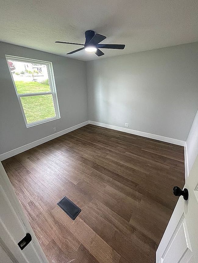 Photo of 105 York Rd, Cranberry Township, PA