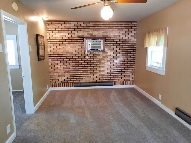 Image of 2015 River St