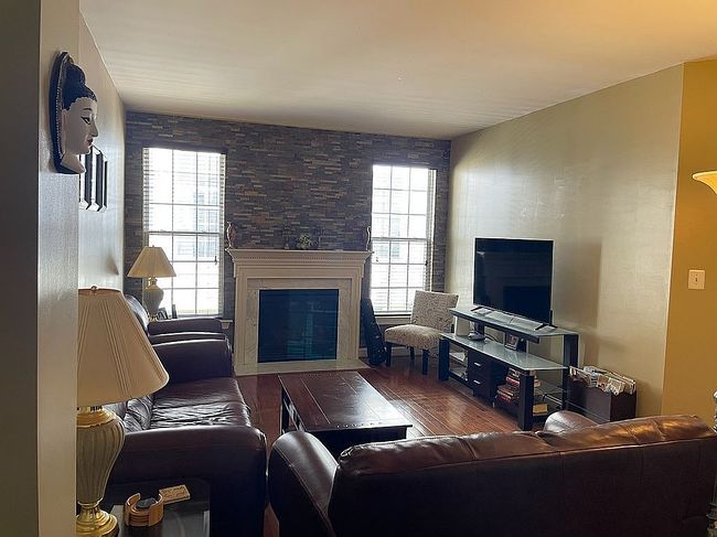 Photo of 6721 Sycamore Park Dr, Haymarket, VA