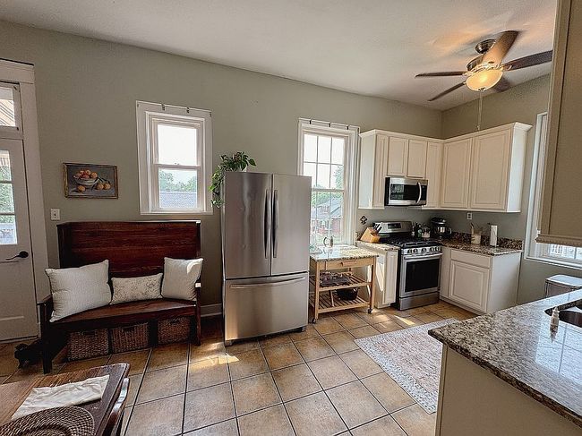 Image of 403 Stafford St