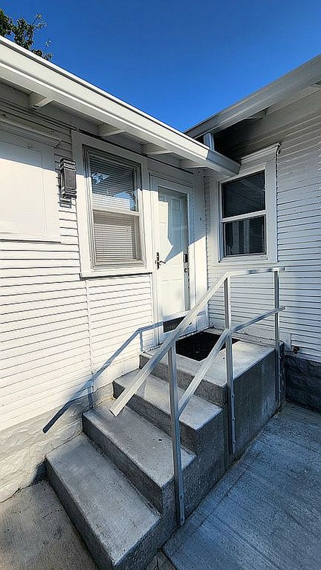 Photo of 3228 Orchard St, Wichita, KS