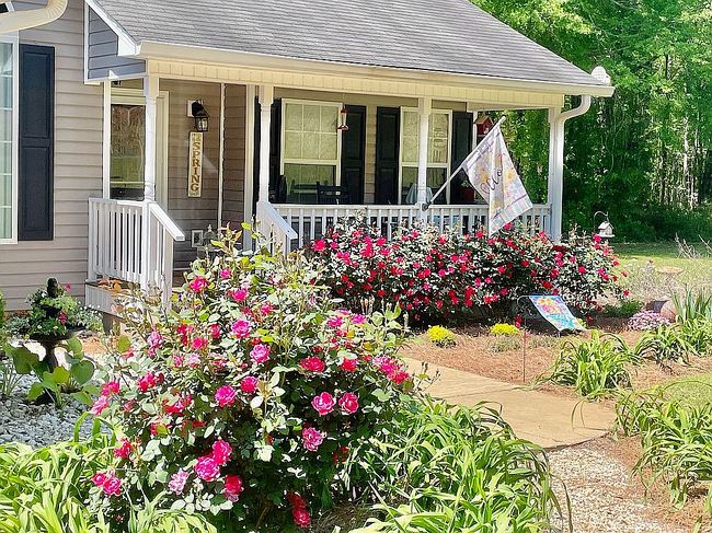 Photo of 201 Lay Lake Ln, Sylacauga, AL