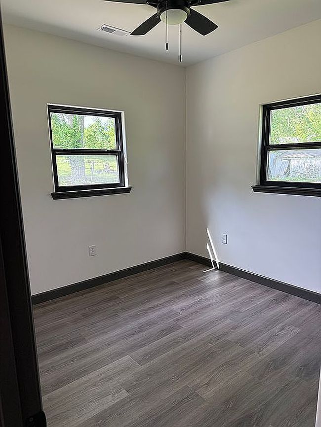 Preview of property located at 723 Broadway Ext