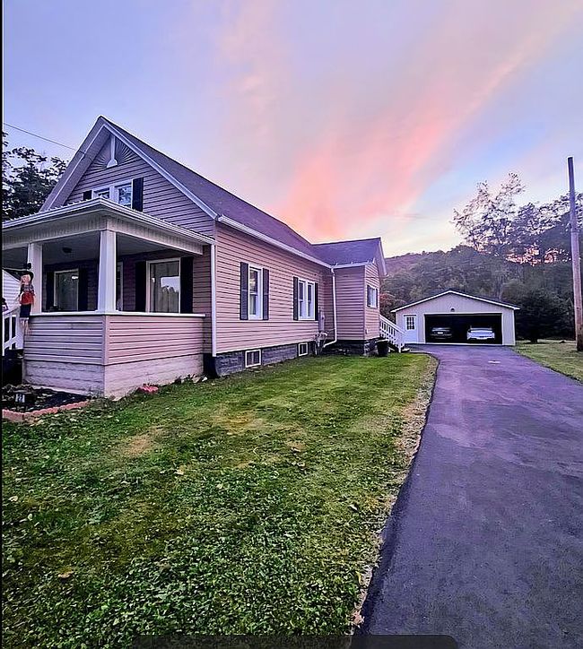 22 Sweitzer Dr, Duke Center, PA