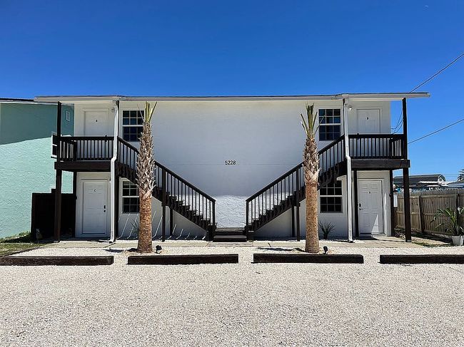 Photo of 5228 Beach Dr, Panama City, FL