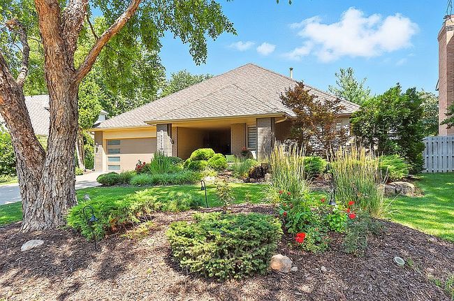 16228 Bancroft Cir, Omaha, NE