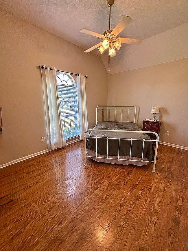 Image of 952 Martin Cir