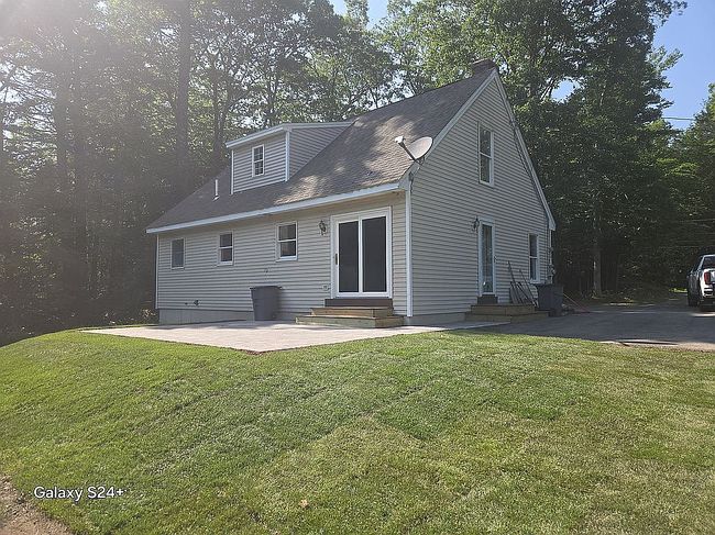 Photo of 141 Fort Point Rd, Alton Bay, NH