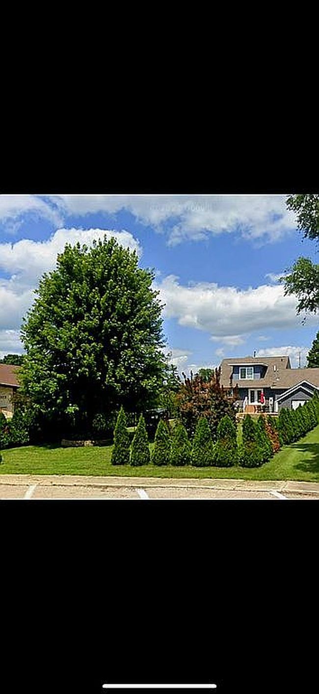 Image of 210 1st St Se